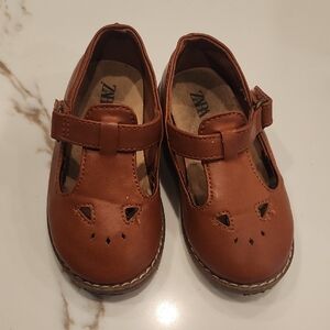Zara Brown Kids Dress Shoes with Cat Design